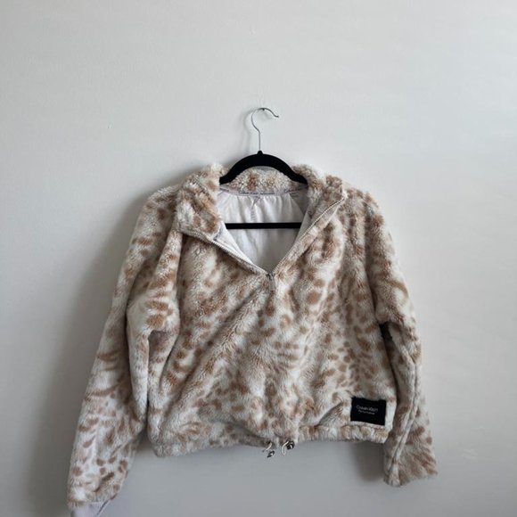 Calvin Klein Cropped Cheetah Print Fuzzy Jacket - Picture 1 of 2